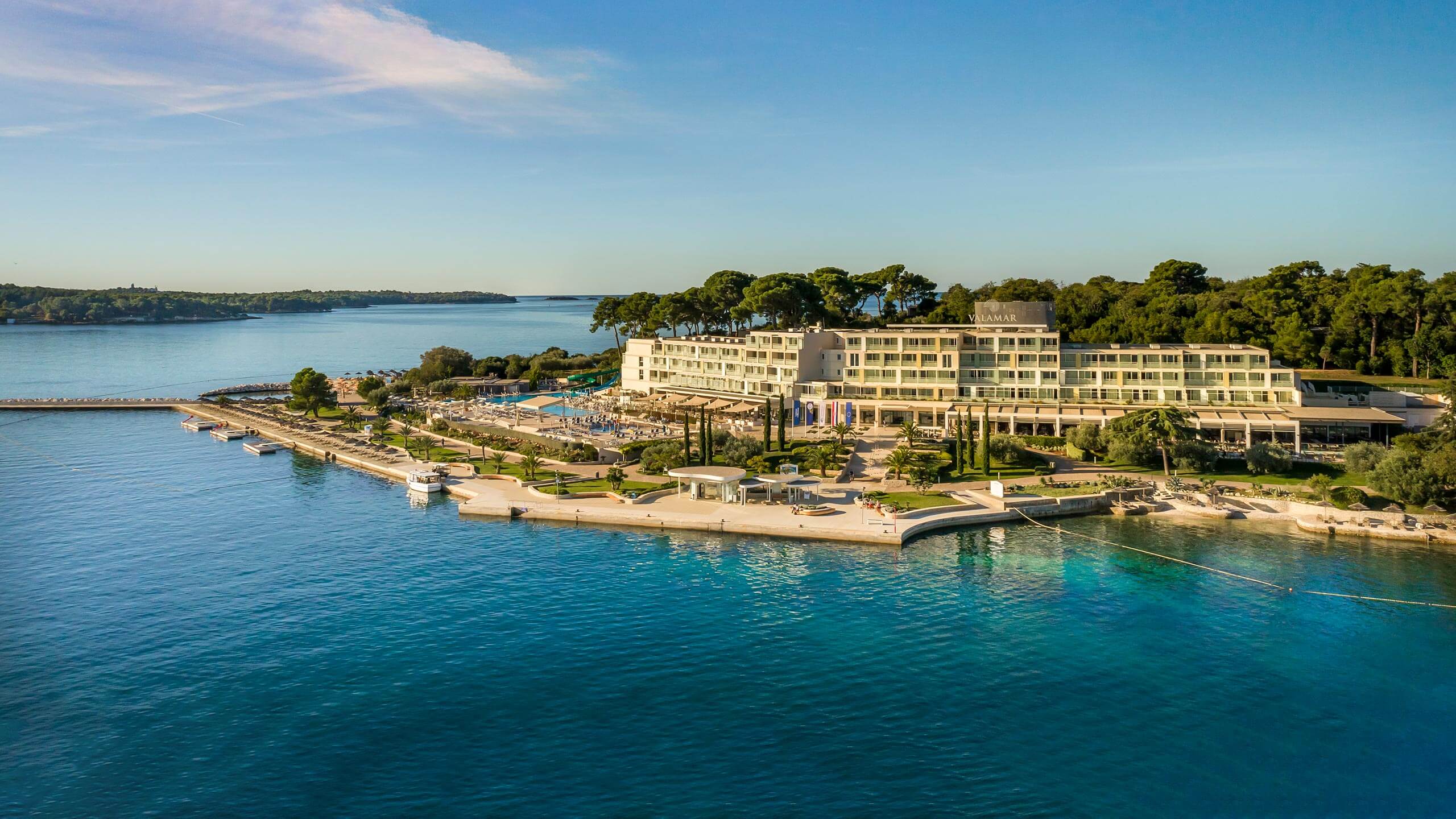 Isabella Island Hotel