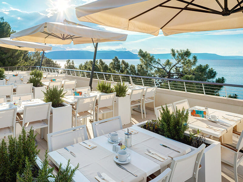 Terrazza con vista mare del ristorante a buffet Marblu