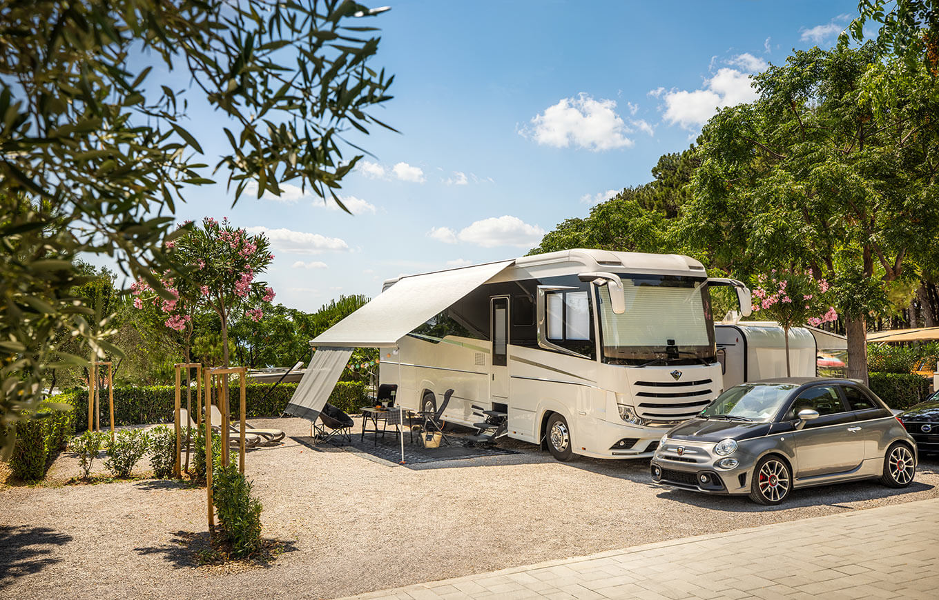 Mobil-home installé sur l’emplacement de camping Comfort XL