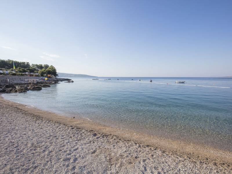 Prirodna šljunčana padina koja vodi do plaže Punta di Galetto