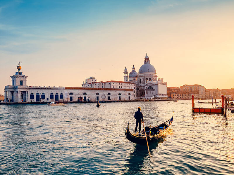 Blick auf den Markusdom und den Canal Grande während eines Tagesausflugs nach Venedig von Poreč