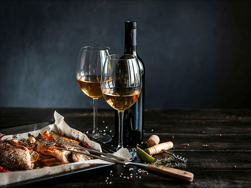 Glasses of wine and snacks at Wine Bar Epulon, Poreč