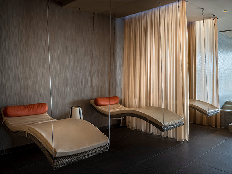 Relaxation rooms in the spa zone