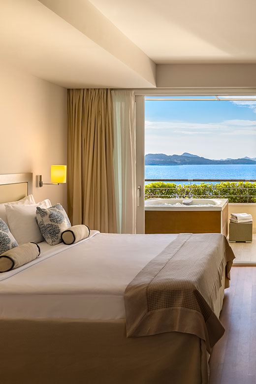 Presidential Suite with jacuzzi at President Hotel, Valamar Collection, in Dubrovnik